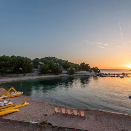 Mobile Oaza Mira 111 Hébergement de vacances Drage